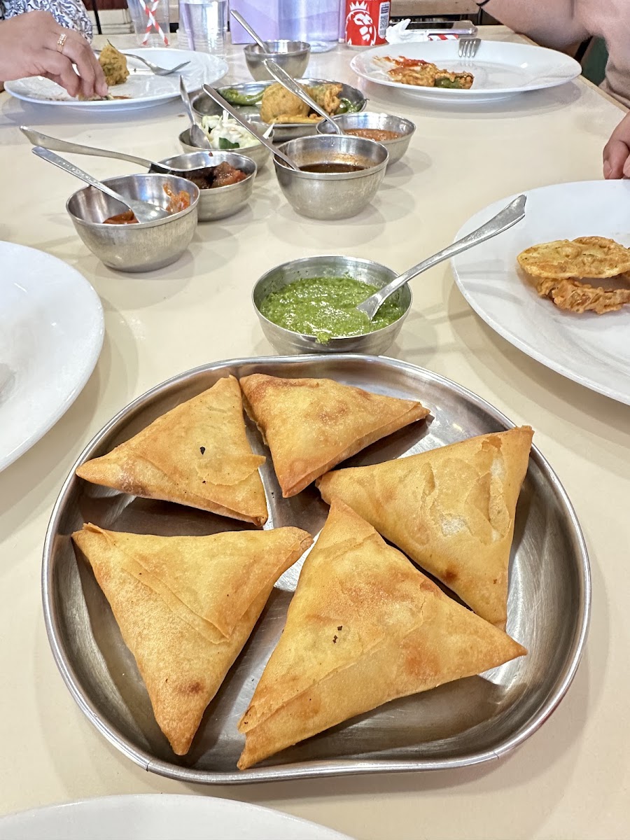 Asher's Africana Pure Vegetarian Restaurant Photo 9